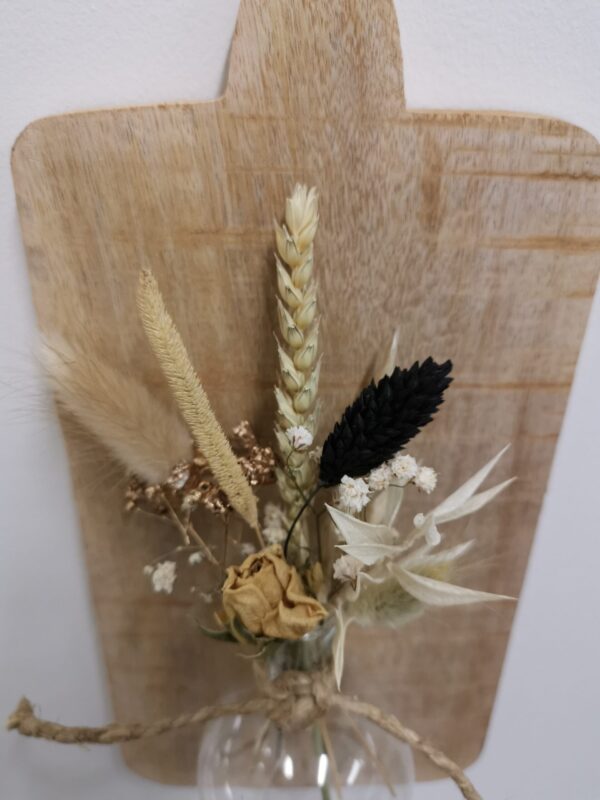 Droogbloemen bolvaas aan plank - crème