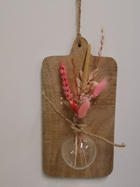 Droogbloemen bolvaas aan plank - roze