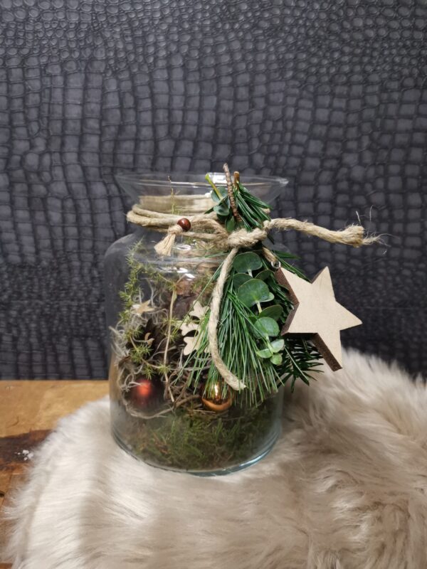 Glazen vaas met amaryllis – cognac