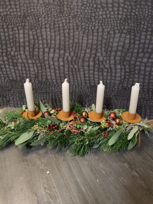Kerststuk 4 kaarsen - Suzanne - Afbeelding 5