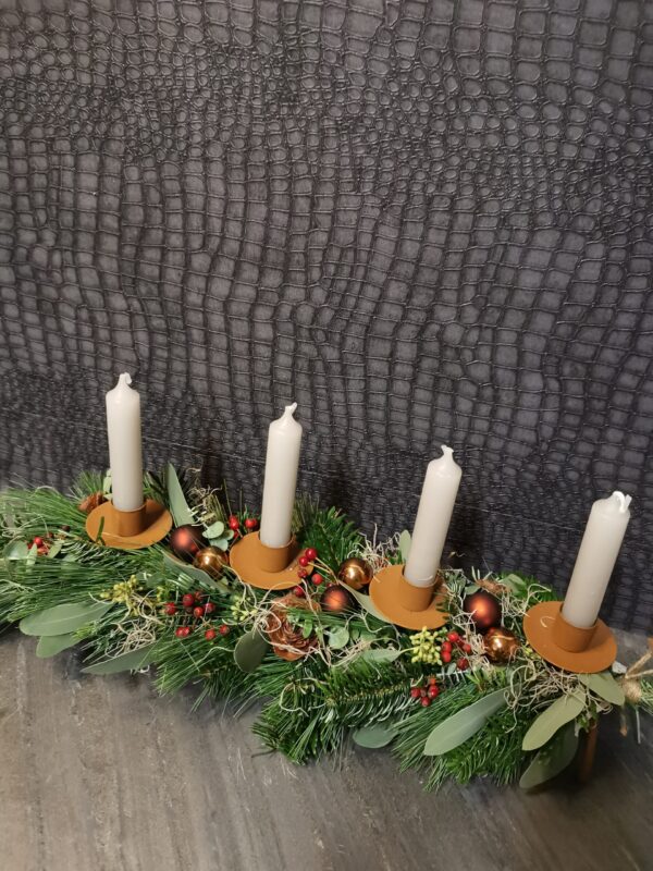 Kerststuk 4 kaarsen - Suzanne - Afbeelding 3