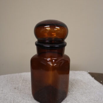 Oude bruine apothekerspotten