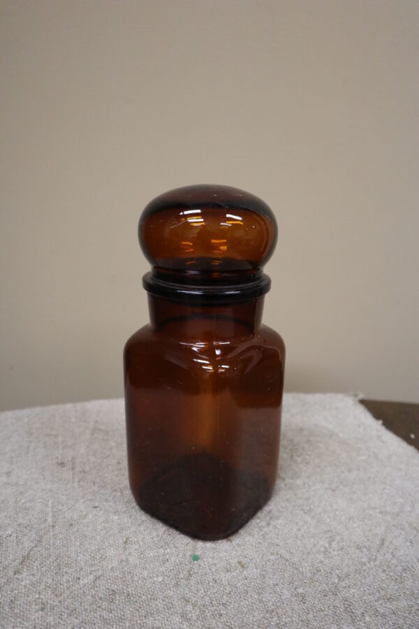 Oude bruine apothekerspotten