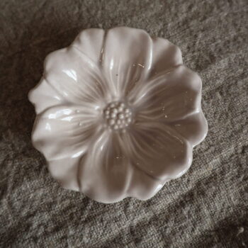 Bloemen schaaltje creme/taupe - bloem